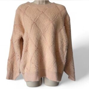 Fuzzy Diamond Sweater‎